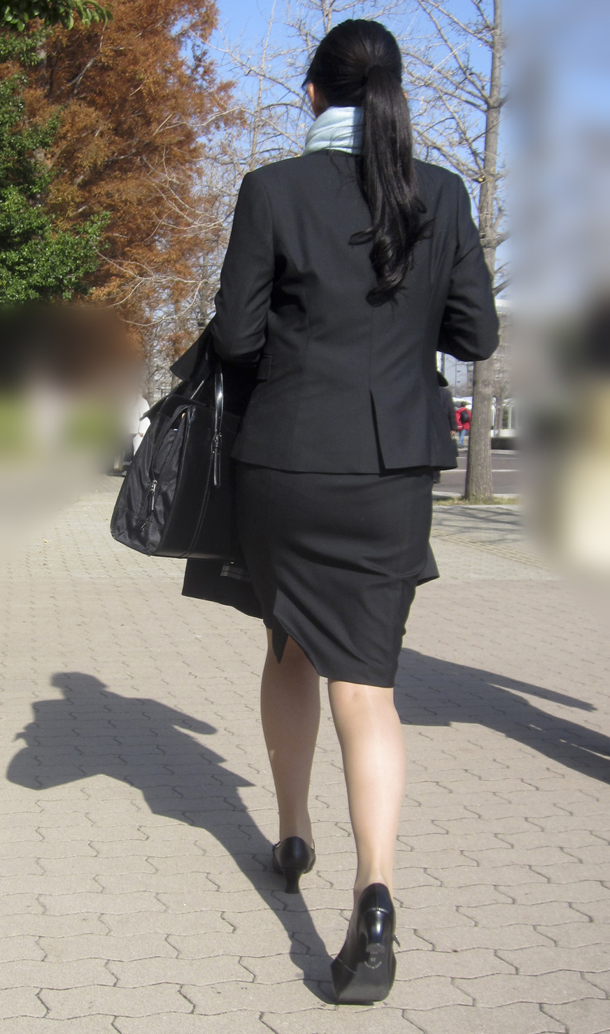 OLさんや就活女子のタイトスカートお尻を街撮りした素人エロ画像-148