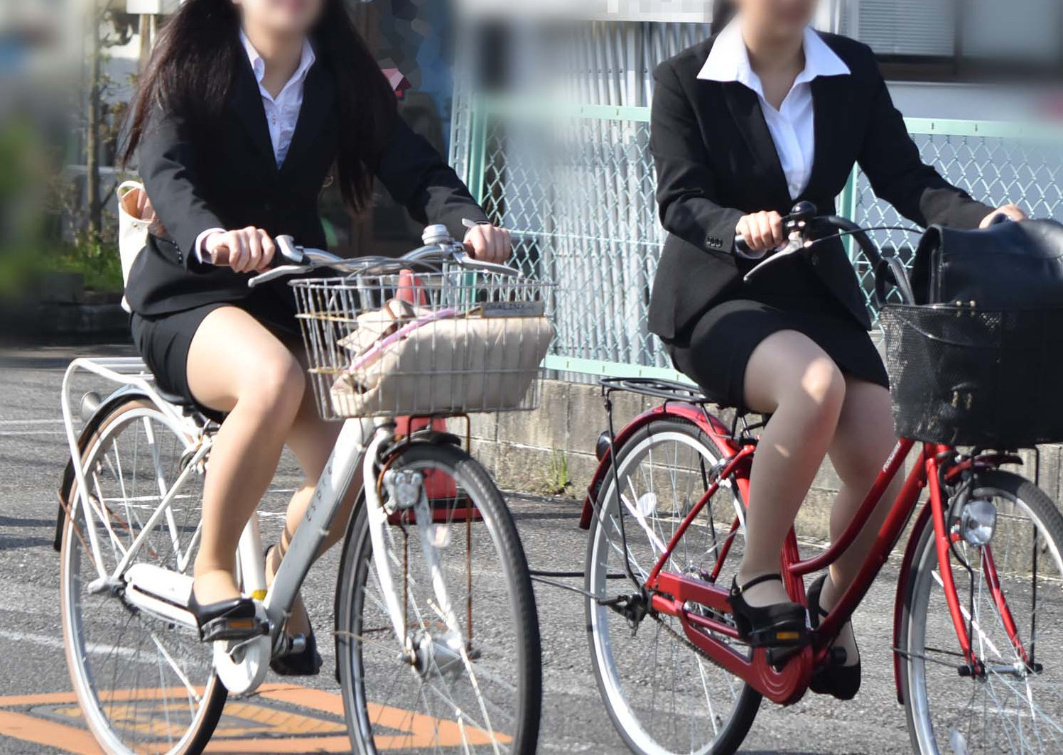 下半身がセクシーな自転車女子の素人エロ画像-022