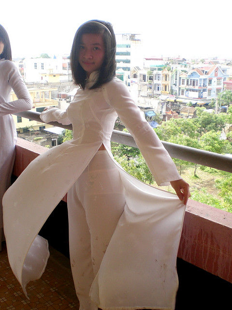 アオザイを着ているベトナム人女子高生の素人エロ画像-169