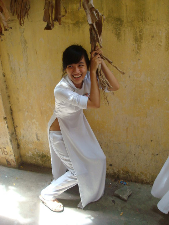 アオザイを着ているベトナム人女子高生の素人エロ画像-139