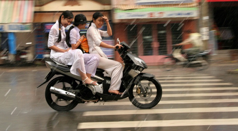 アオザイを着ているベトナム人女子高生の素人エロ画像-171