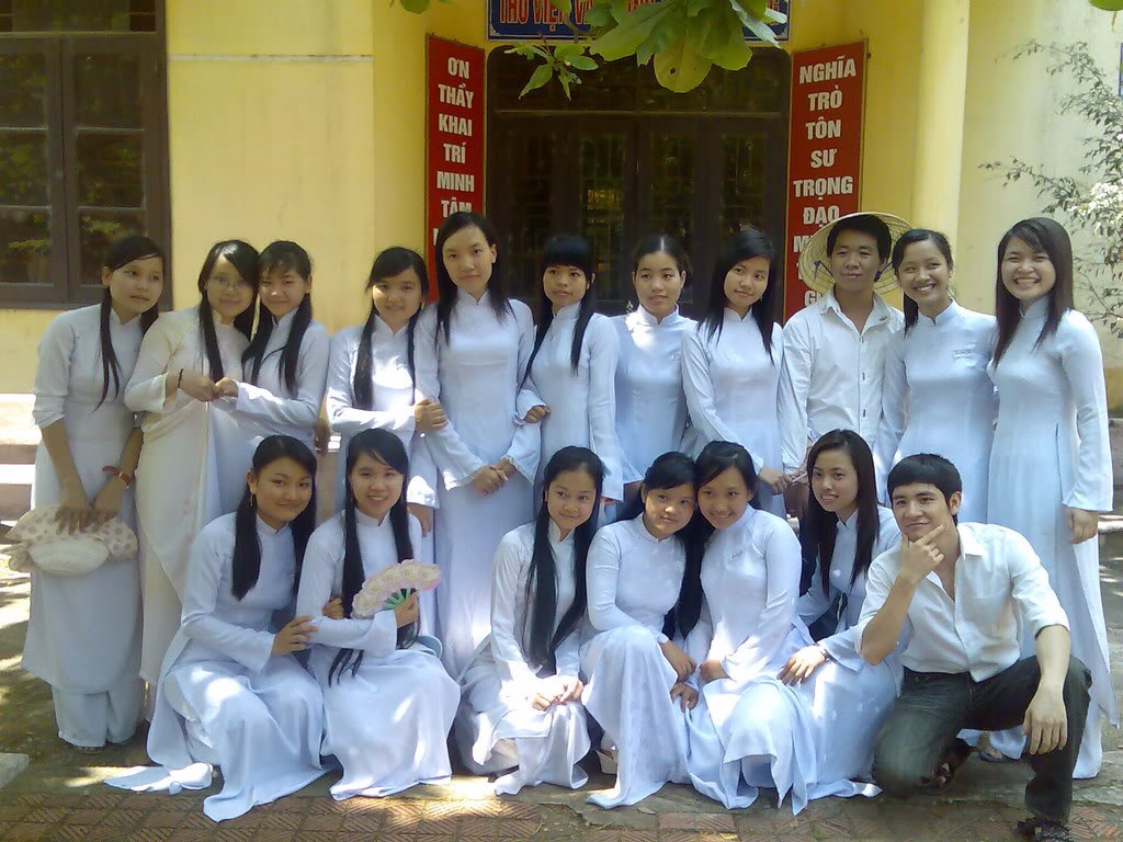 アオザイを着ているベトナム人女子高生の素人エロ画像-147