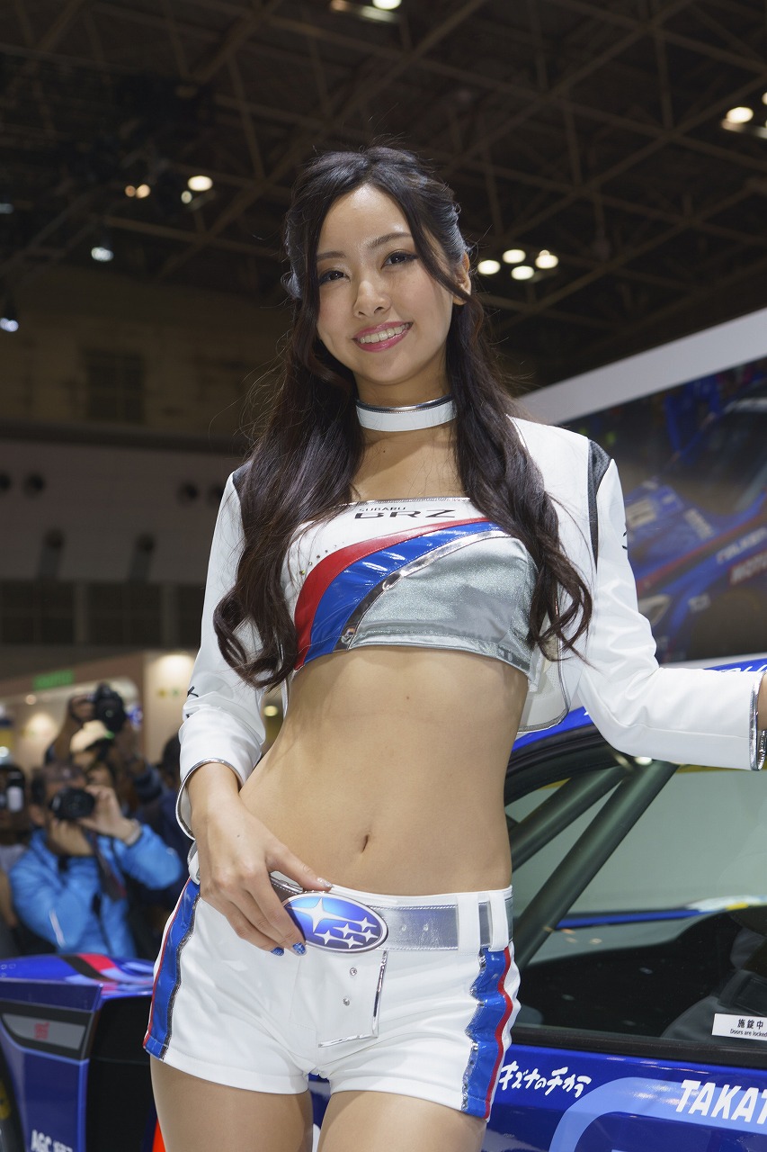 東京モーターショー2015・コンパニオンお姉さんのエロ画像37