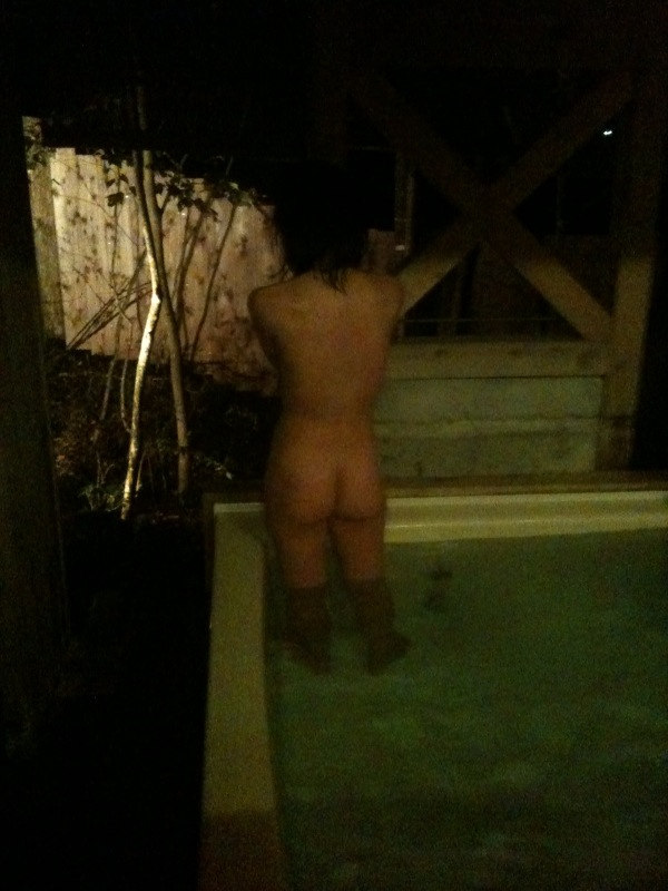 露天風呂の女体全裸写真の素人エロ画像05