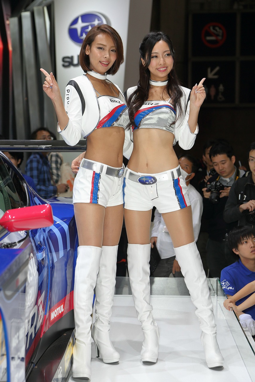 東京モーターショー2015・コンパニオンお姉さんのエロ画像11